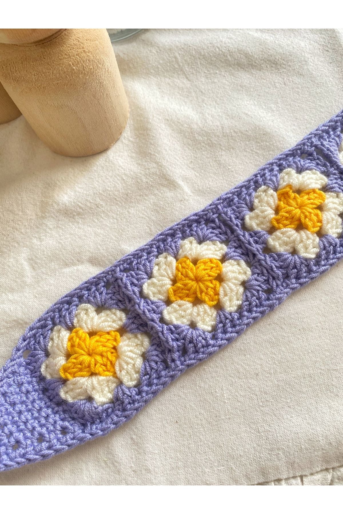 Çiçek desenli şerit bandana