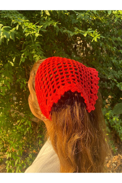 File model üçgen bandana