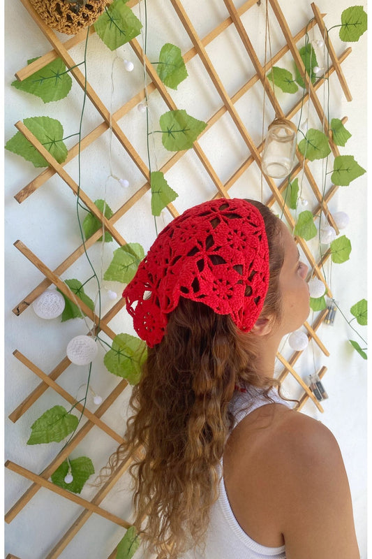 Kırmızı Çiçek desen örgü bandana