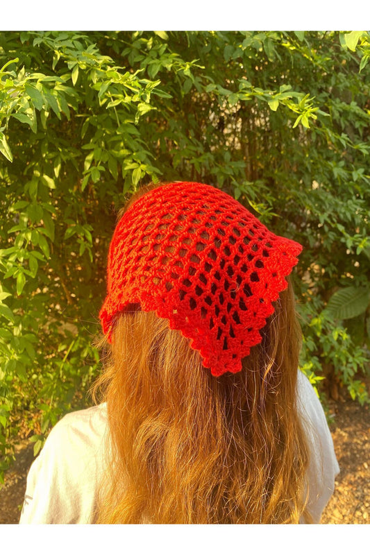 File model üçgen bandana
