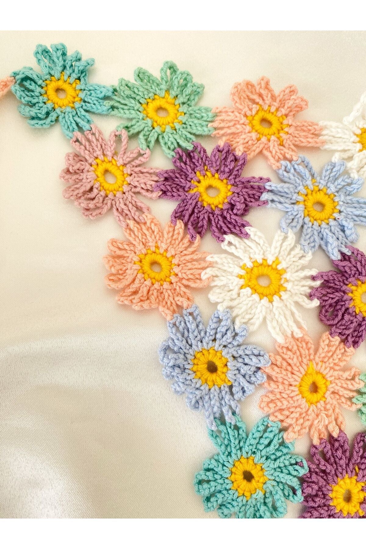 Çiçek örgü bandana